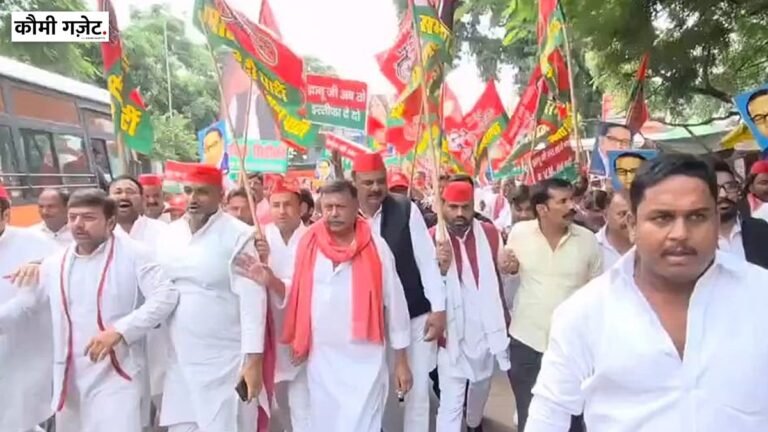 लखनऊ में समाजवादी पार्टी कार्यकर्ताओं ने मुख्य चुनाव आयुक्त के खिलाफ किया प्रदर्शन