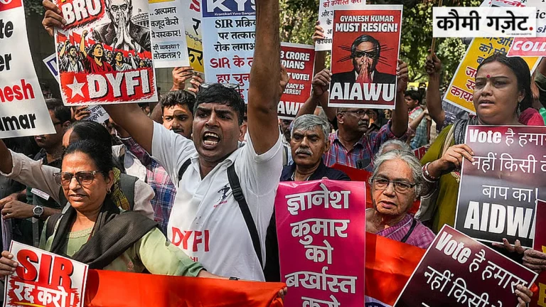 मतदाता सूची पुनरीक्षण के विरोध में निर्वाचन आयोग मुख्यालय तक निकला मार्च
